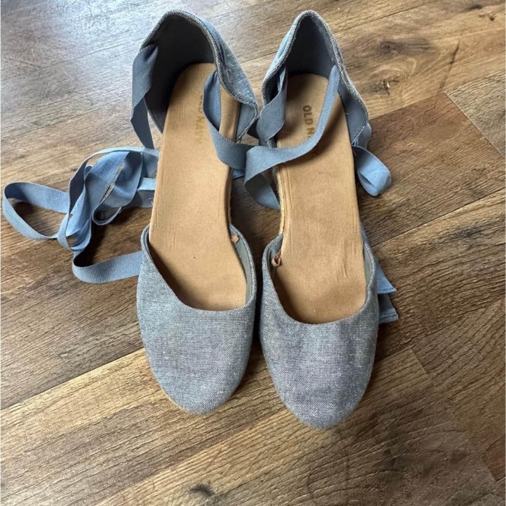 Old navy sandals